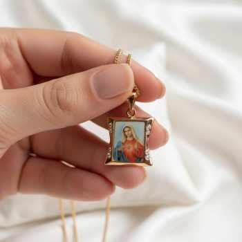 Szűz Mária Szíve 18 karát színű Xuping nyaklánc 