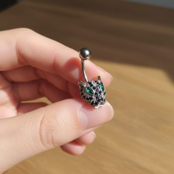 Ezüst színű köldök piercing 