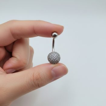 Ezüst színű köldök piercing 